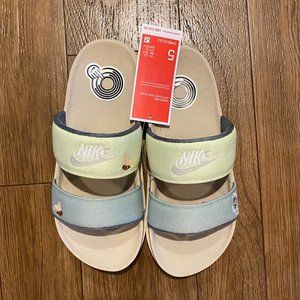 NWT Women's Nike Offcourt Duo Slide Size 5 Sea Glass/White-Rattan